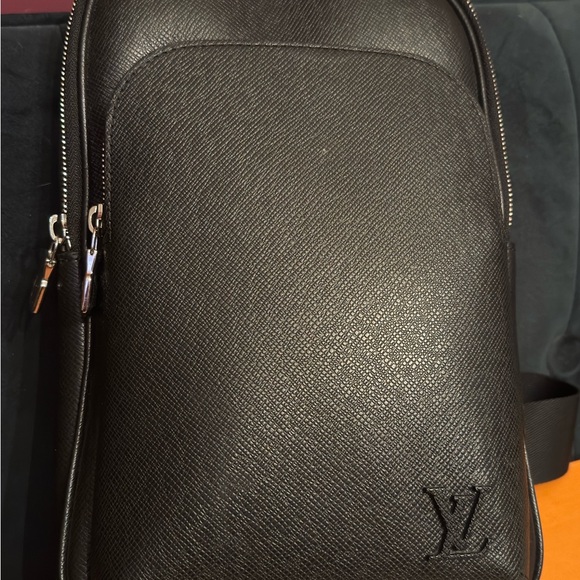 Louis Vuitton Black Men's Bag - Picture 4 of 5